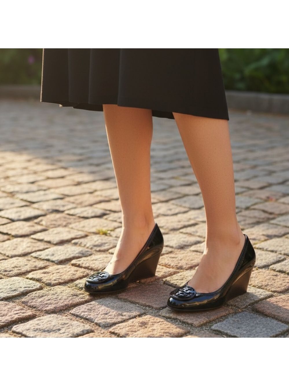 Tory Burch Chelsea Black Patent Leather Block Heels Women's Shoes W/Medallion 7